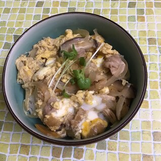 野菜たっぷり、簡単ボリューム満点親子丼♪。.:＊